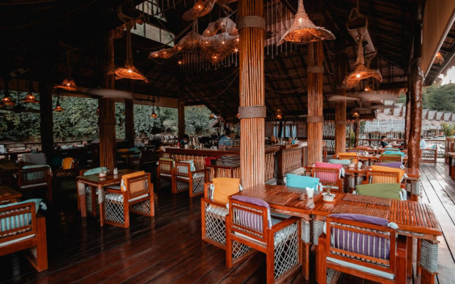 The FloatHouse River Kwai