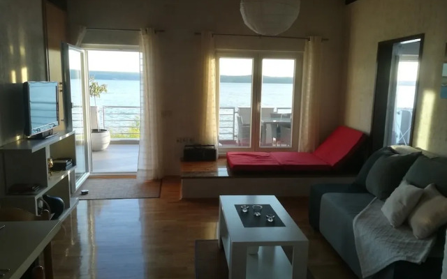 Vlatkica - 10 m From Beach - A2 Lea