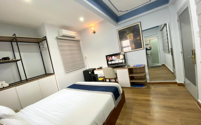 Home Away Homestay, City Center, D1