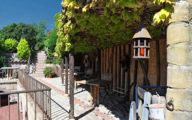 Chateau-Hotel La Vignette Haute
