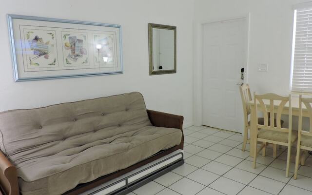 Southwinds Inn # 7 - One-bedroom