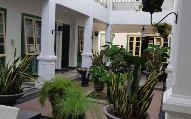 Rumah Jawa Guest House (Syariah)