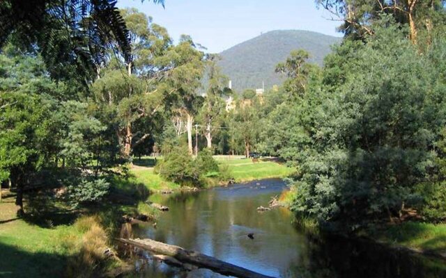 Annie's Escape in Warburton
