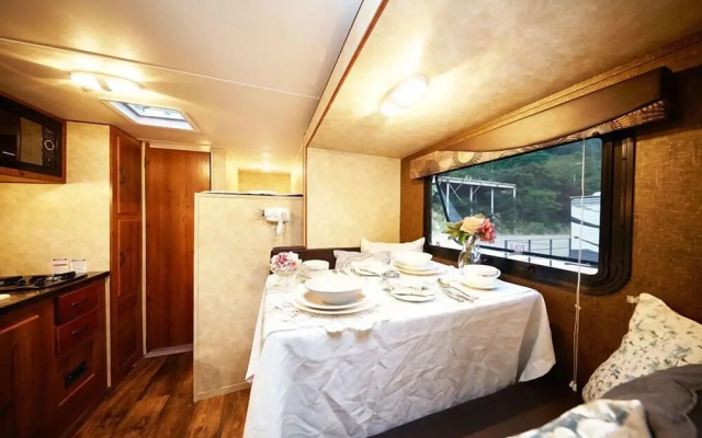 Sunshine Caravan