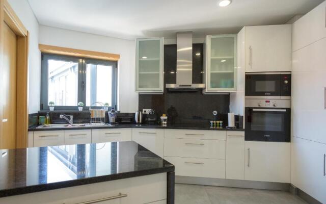 Casa dos Filhos by Rent2U, Lda