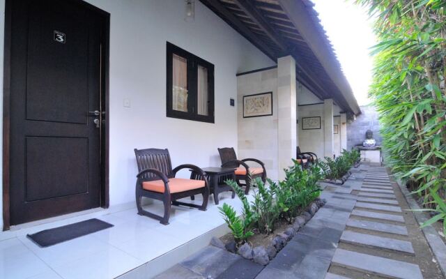 Airy Legian Dewi Sri Empat Kuta Bali