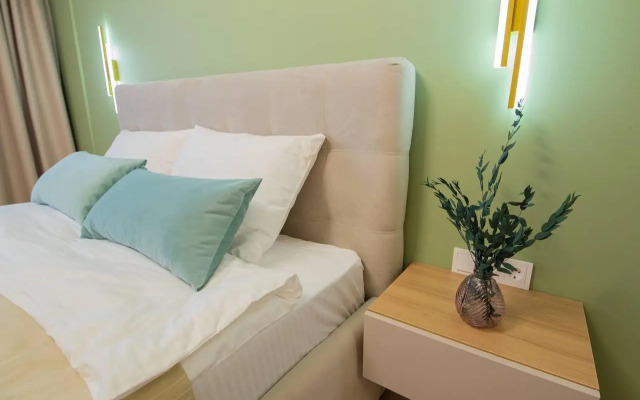 Апартаменты на проспекте Победы 83