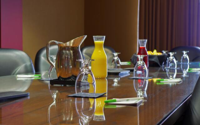 Holiday Inn Pewaukee - Milwaukee West by IHG