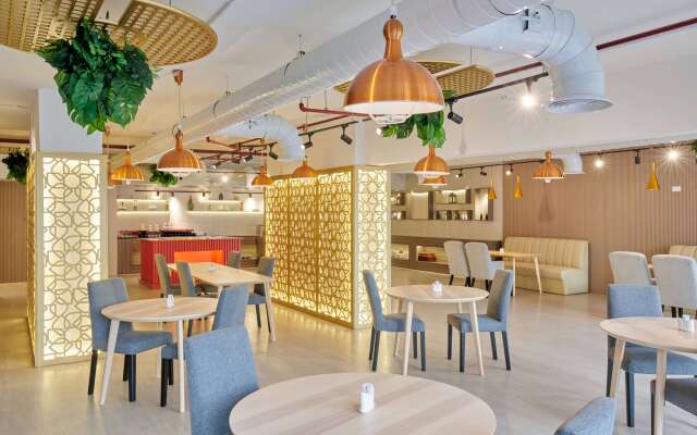 Ramada By Wyndham Doha Old Town