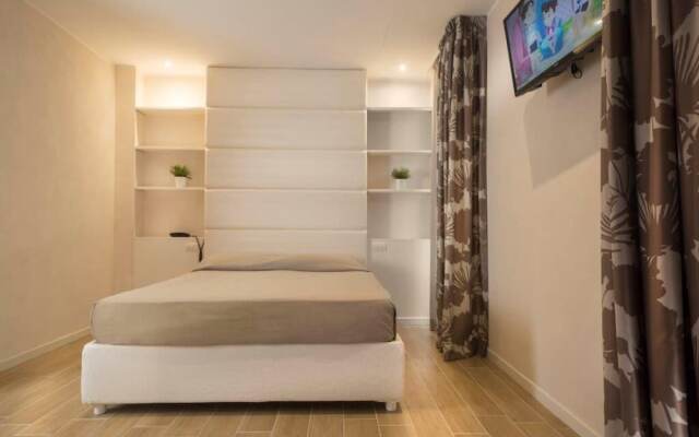 White Suite  Apartments