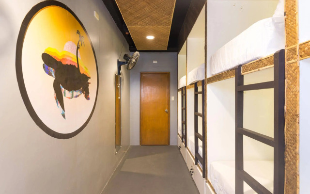 MNL Beach Hostel Boracay