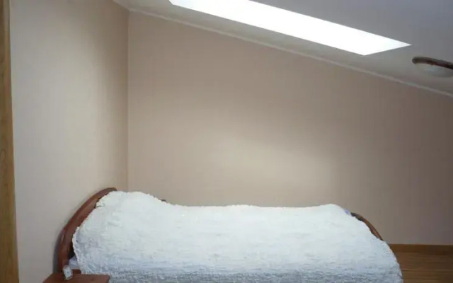 Melluzi Apartment House