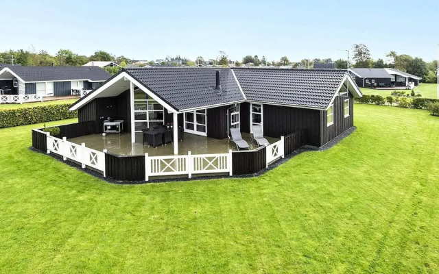 Luxury Retreat in Oster Hurup-by Traum