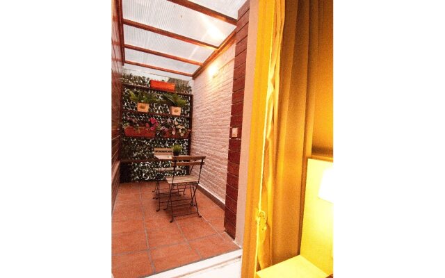 Hostal Live Barcelona
