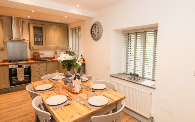 1 Orchard View