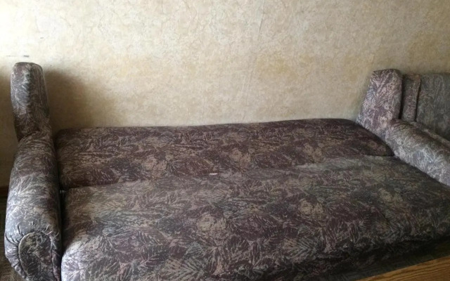 Двухкомнатная квартира в центре.