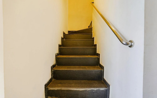 Fabhotel Royal Palace I