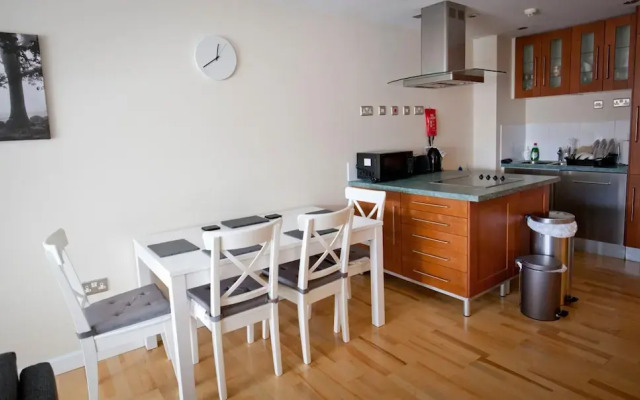2 Bed 2 Bath Central Ipswich Parking 2nd Flr