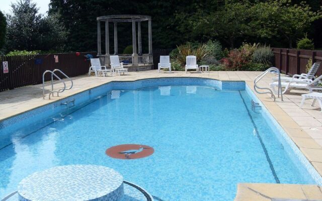Macdonald Plas Talgarth Resort