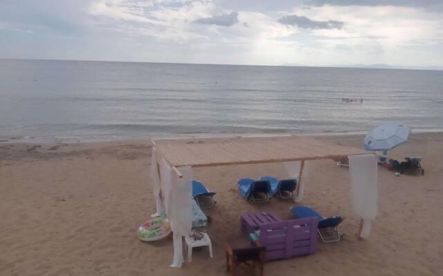 Maritinas Stone Apartment On The Beach