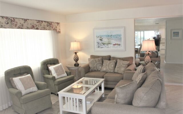 Jamaica Royale 301 - 2 Br Condo