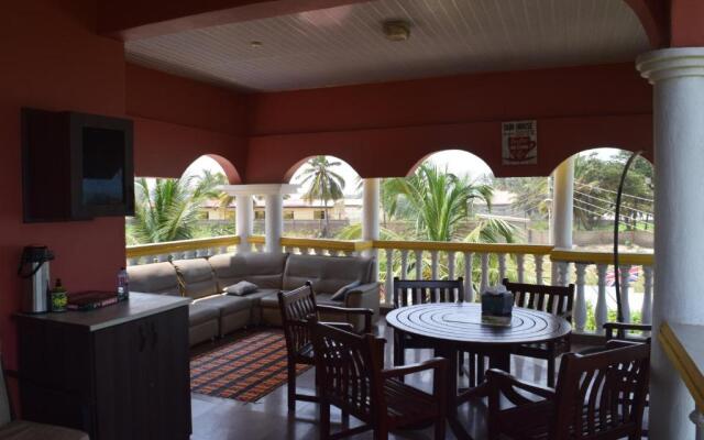 Coconut Pointe Villa & Beach Resort