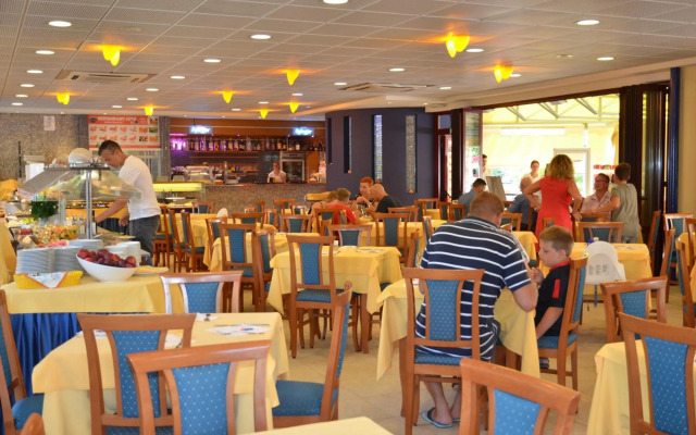 Aparthotel Planetarium Resort