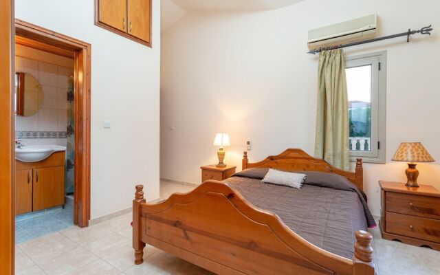 Villa Jan Lui Large Private Pool Walk to Beach Sea Views A C Wifi Eco-friendly - 3296