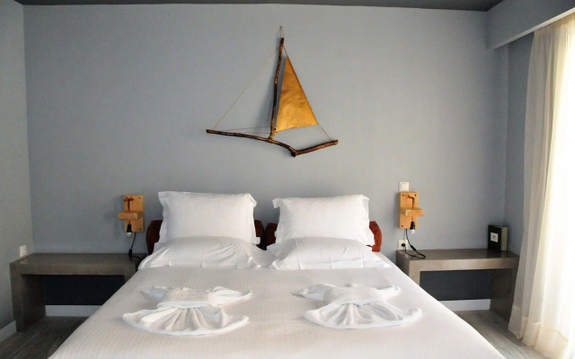Lotus Center Apartments