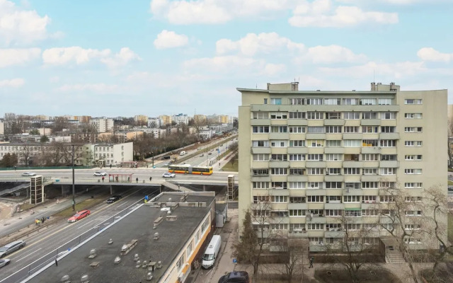 Unique Bright Apartment by Renters