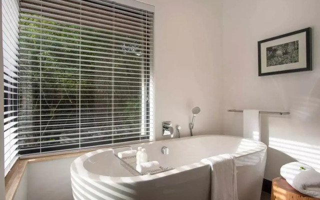 Shamwari Eagles Crag