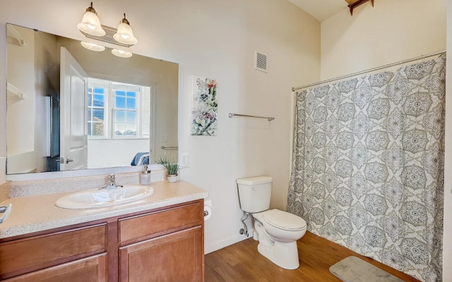 FRONTDESK 1010 Central Apts Downtown Indy