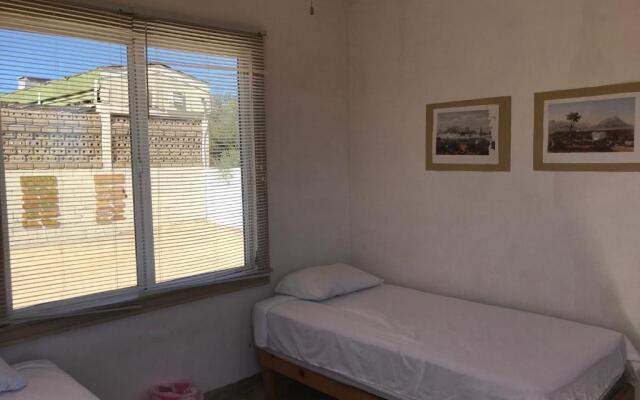 Susu’Z Village Hostel and Rooms