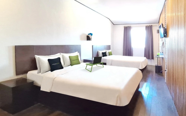 Urbanview lovetel Near Jalan Sudirman
