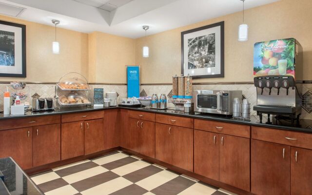 Hampton Inn & Suites Arcata