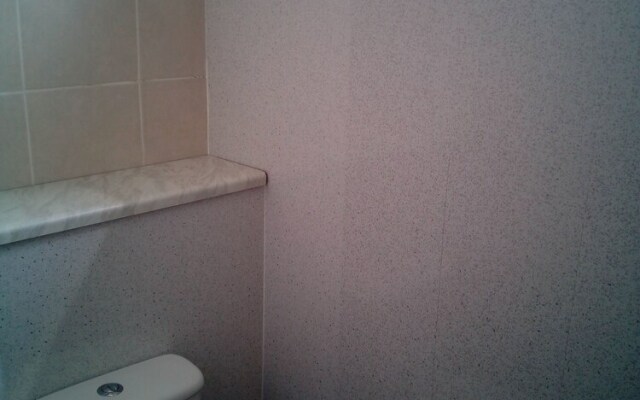 2 Berth, First Floor Flat, Apsley 4