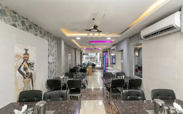 Golden Inn by OYO Rooms