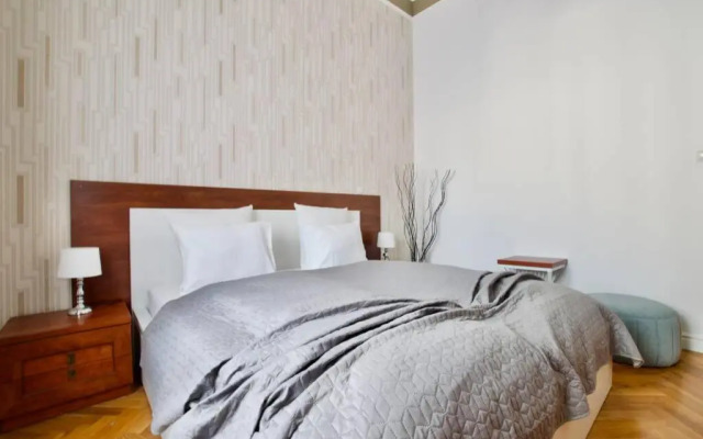 Premium Apartment by Hi5-Vaci str. 3 bedroom (218)