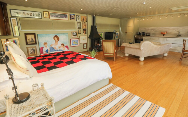 Lymington Lodge at Normandy Marsh