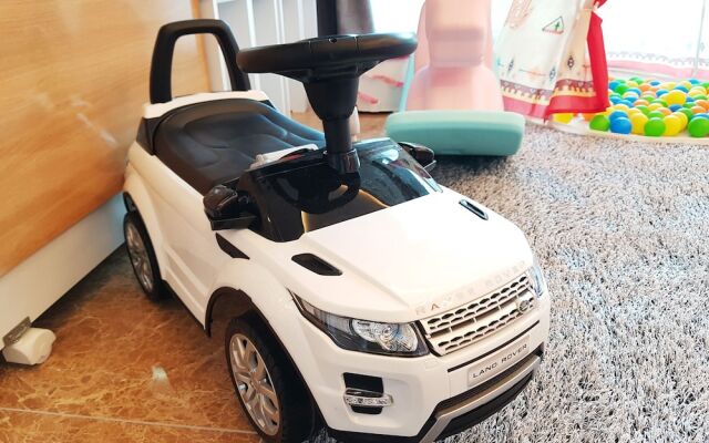 Memoria Pool Villa Family Pension