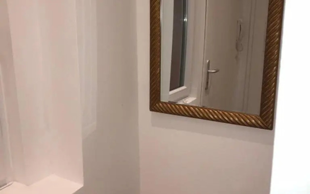 Flair and Design Apartment!