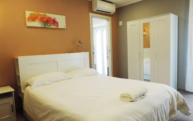 Pretty Tiburtina Room