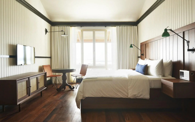 American Trade Hotel