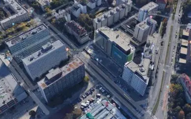 Hidden Gem close to hockey stadium with terrace