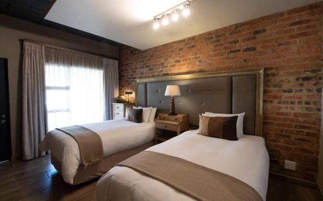 Three Rivers Lodge and Villas