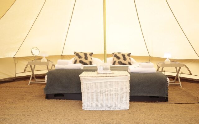The Grand Folly Hotel - Glamping