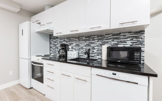 Applewood Suites - Annex Coachhouse Loft