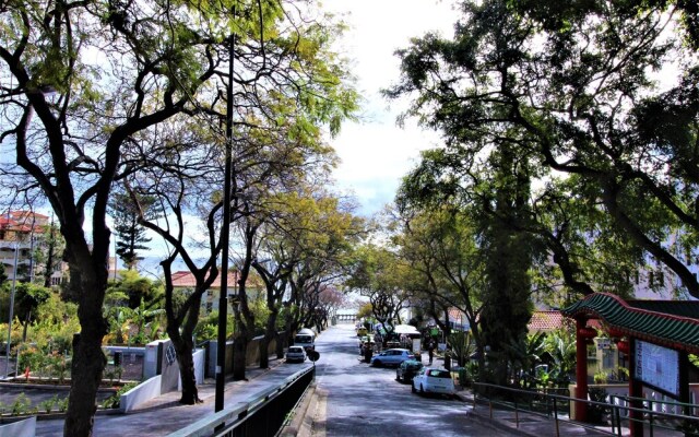 Lido Apartment Excellant Location