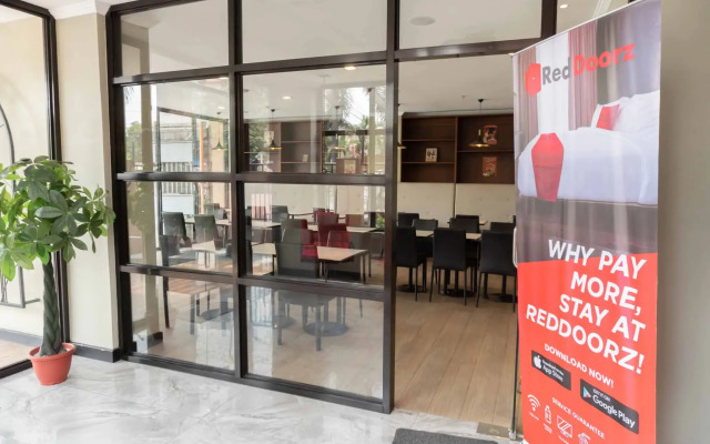 RedDoorz Plus Near Bamboo Organ Las Piñas