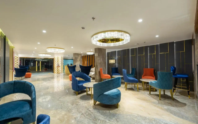 Hotel Nalanda – Lobby – Ahmedabad